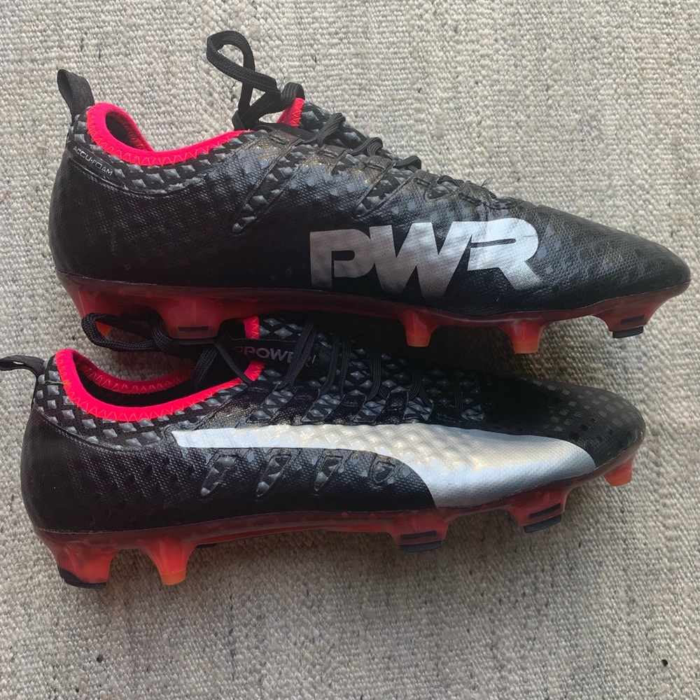 Puma Soccer Cleats Size US10